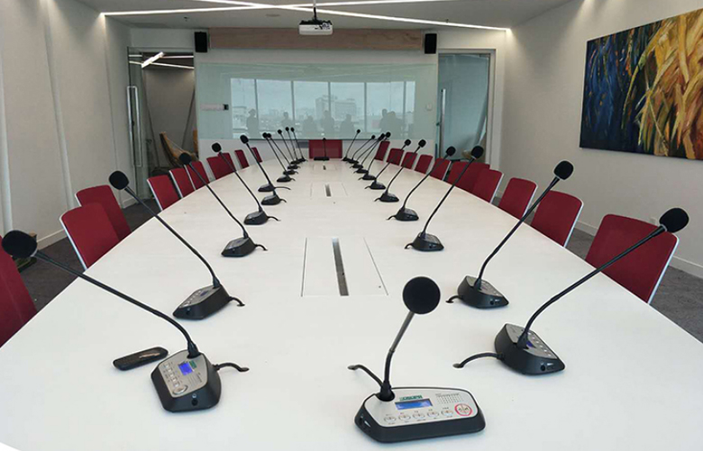 Analysis of the Composition and Advantages of the Intelligent Conference System
